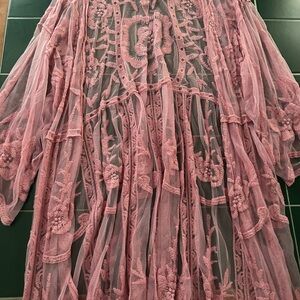 LC Lauren Conrad Rose Embroidered Kimono